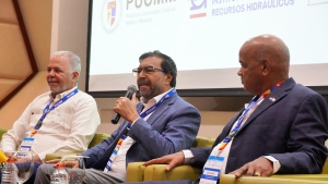 conversatorio realizado en PUCMM.